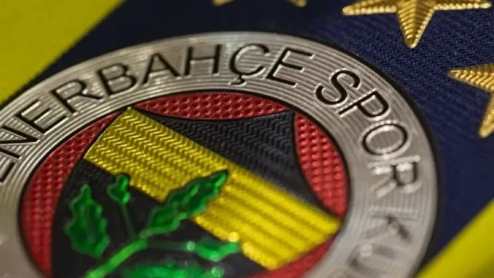 Fenerbahçe'nin yeni teknik direktörünü canlı yayında açıkladı: 'Bugün resmi açıklama gelecek'
