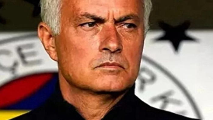 Fenerbahçe’de Sular Durulmuyor: Üç Yıldızdan Mourinho’ya Rest!